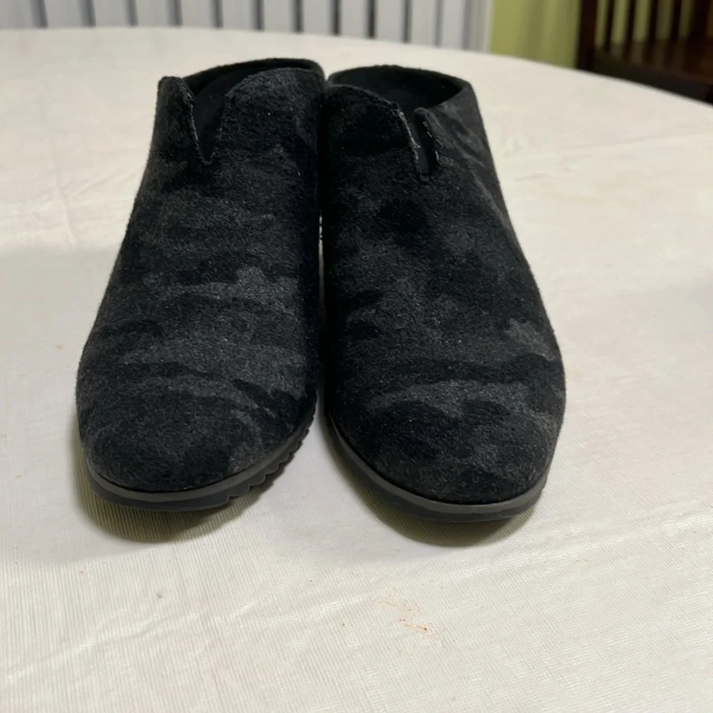 SOUL NATURALIZER Haley-Mule Wedges Size 11
